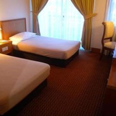 Putra Brasmana Hotel Kuala Perlis Exteriör bild