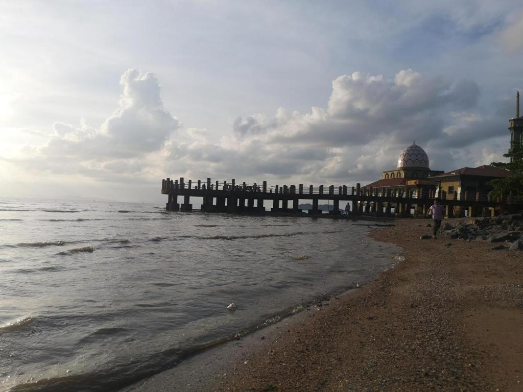Putra Brasmana Hotel Kuala Perlis Exteriör bild