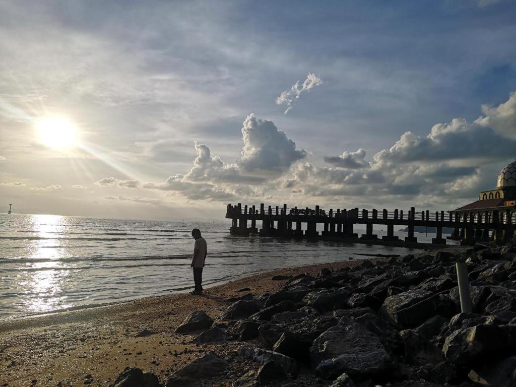 Putra Brasmana Hotel Kuala Perlis Exteriör bild