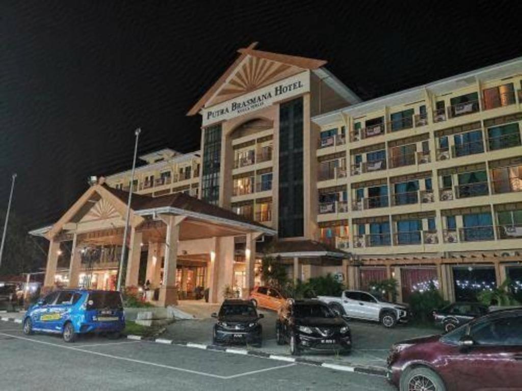 Putra Brasmana Hotel Kuala Perlis Exteriör bild